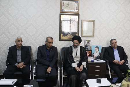 دیدار سرپرست دانشگاه با نماینده ولی فقیه و امام جمعه کاشان 